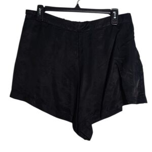 ATHLETA Calm Cool Shorts Stretch Waist Black Silky Short Size Large